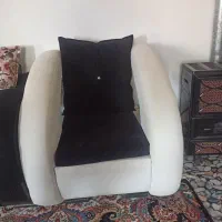 فروش فوری مبل ۴ نفره|مبلمان خانگی و میز عسلی|رضوانشهر, |دیوار