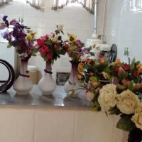 گلدان با گل