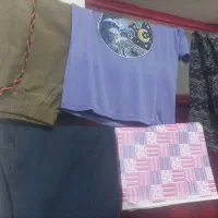 لباس و تیشرت و جوراب