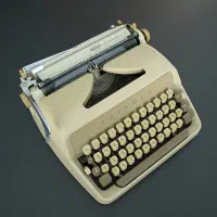 ماشین تحریر triumph