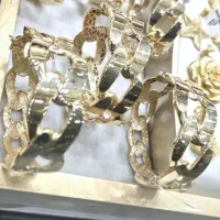 فروش طلا ویترینی با دو درصد سکه وجواهر