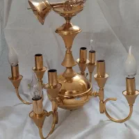 لوستر طلایی رنگ مناسب برای سالن