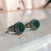 انگشتر و مدال