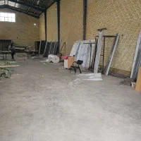 کارگر نیمه ماهر و وسط کار  نجاری با انگیزه