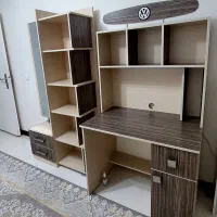 ست میز تحریر و کتابخانه سالم و تمیز شرکتی و تخت|میز تحریر و کامپیوتر|کرج, باغستان|دیوار