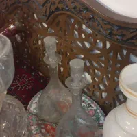 تعدادی اشیاء عتیقه بلوری و ساعت عتیقه|کلکسیون اشیاء عتیقه|اصفهان, شاهد|دیوار