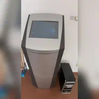 مانیتور با استند فلزی