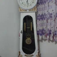 ساعت ایستاده چوبی سفید