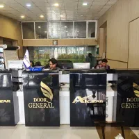 کارمند اداری و فروشنده