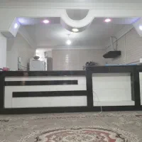 نمای بیرون و کاشی‌کاری داخل ساختمان