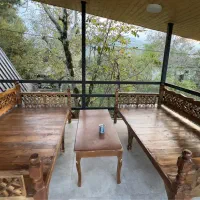 اجاره کلبه سویسی تراس دار کنار رودخونه در ماسال|اجارهٔ کوتاهمدت ویلا و باغ|رشت, گلسار|دیوار