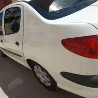 بی رنگ کم کار