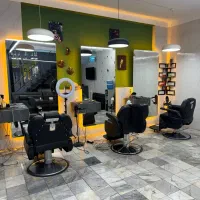 استخدام آرایشگر آقا کارآموز (وردست) با درآمد