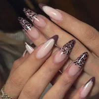 خدمات ناخن به همراه پکیج ویژه قیمت محدوده