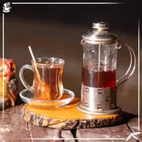 سالن دار (ویتر) برای کافه