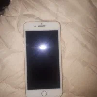 اپل iPhone 8 Plus با حافظهٔ ۶۴ گیگابایت