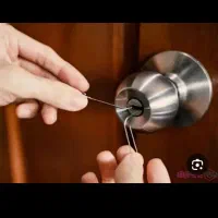 کلیدساز‌ی قفل سازی باز کردن انواع قفل منزل اتومبیل