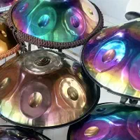 هنگ‌درام با صدای شفاف و دلنشین