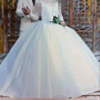 لباس عروس در حد نو