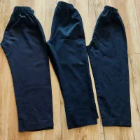 تعدادی لباس مدرسه و کیف|کفش و لباس بچه|میانه, |دیوار