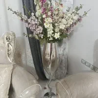 گل و گلدان بسیار تمیز و زیبا قیمت 2میلیون تومان|گل مصنوعی|اقبالیه, |دیوار