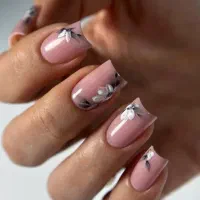 نیازمند ناخن کار با سابقه