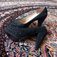 مجلسی|کیف، کفش، کمربند|بومهن, |دیوار