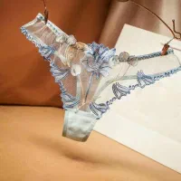 لباس زیر بانوان.