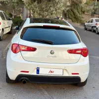 آلفا رومئو جولیتا