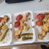 غذا خوری و ساندویچ شیور ارسال داخل شهر رایگان