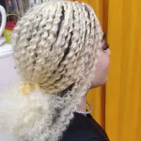 کلیه خدمات آرایشی و بافت و اکستنشن