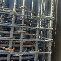 اجرای اسکلت بتن با ابزار  و  کارگر  آرماتور بندی