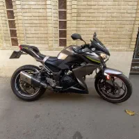 کاوازاکی z250