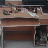 میز کامپوتر سالم