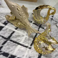 دکوری و مجسمه طلایی