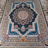 فرش ماشینی نه متری ، نو پا نخورده زمینه سورمه ای