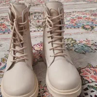 بوت|کیف، کفش، کمربند|الیگودرز, |دیوار