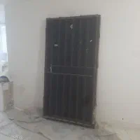 فروش یک عدد درب ورودی با محافظ|مصالح و تجهیزات ساختمان|بندرعباس, |دیوار