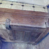 صندوق چوبی قدیمی|صنایع دستی و سایر لوازم تزئینی|رشت, چمارسرا|دیوار