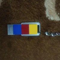 فلش 32 گیگ VERITY  فلزی