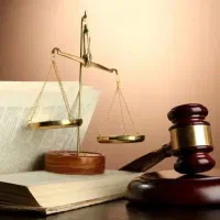 وکیل و مشاور حقوقی
