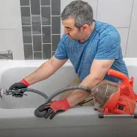 نشت یابی/ تشخیص ترکیدگی/و نم رطوبت / بادستگاه|خدمات پیشه و مهارت|ارومیه, |دیوار