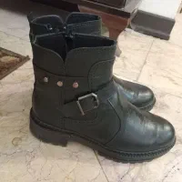 نیم بوت مشکی سایز ۴۰