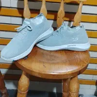 کفش کتونی زنانه سایز ۳۹