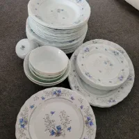 تعدادی ظروف آشپزخانه.لطفاورق بزنید