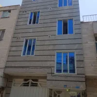 ساختمانی با پنج طبقه مستقل