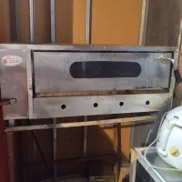 فروش فر پیتزا صندوقی ۹بشقاب درحد نو به همراه پایه