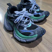 کفش بالانسیگا