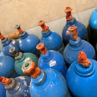 خریدُ فروش کپسول اکسیژن،ازت،ارگون،استیلن|آرایشی، بهداشتی، درمانی|شیراز, محراب|دیوار
