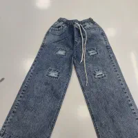 تعدادی چرخکار..وردست..کارگر ساده خانم